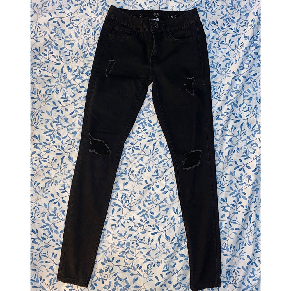 Black skinny jeans